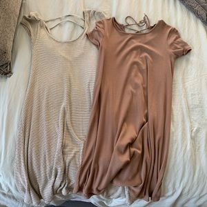 2 short sleeve dresses